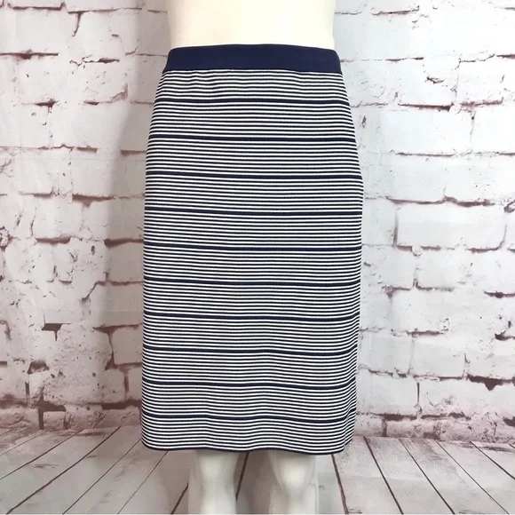 ROMEO + JULIET COUTURE Knit Navy & White Horizontal Stripes Pencil Skirt Size M - Picture 3 of 15